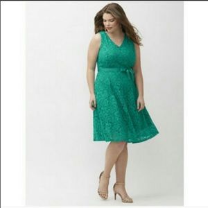 LANE BRYANT  Green Lace Sleeveless Fit and…